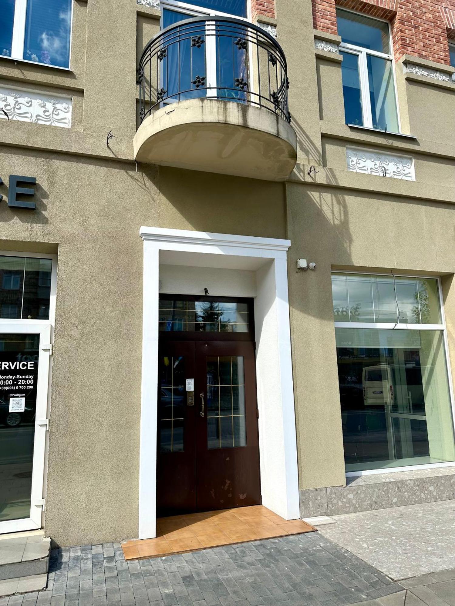 Apartments In The City Center, Near A Theatre, Zlata Plaza Rivne Kültér fotó